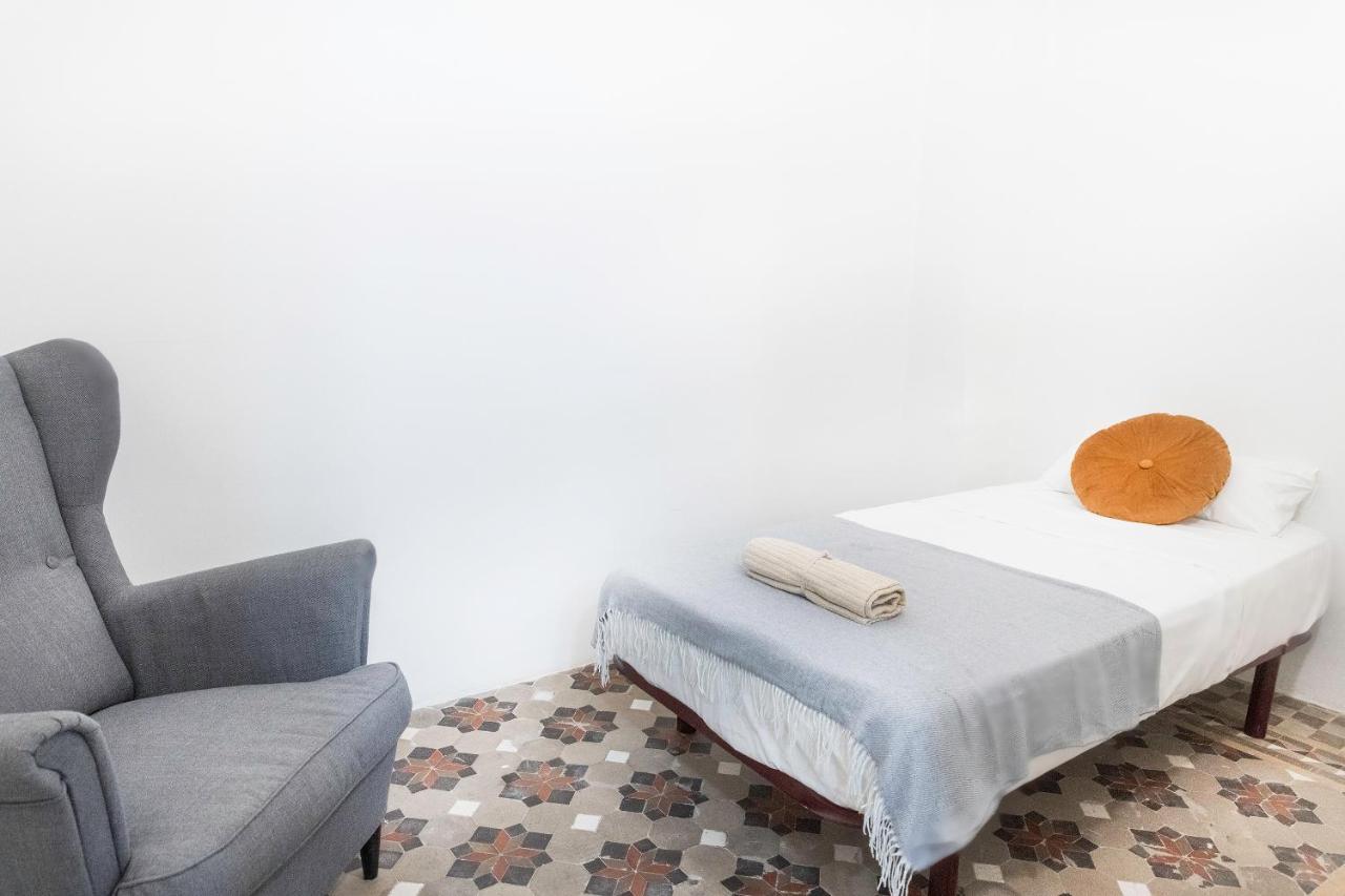 Hostel B-Garden Bcn Barcelona Zewnętrze zdjęcie